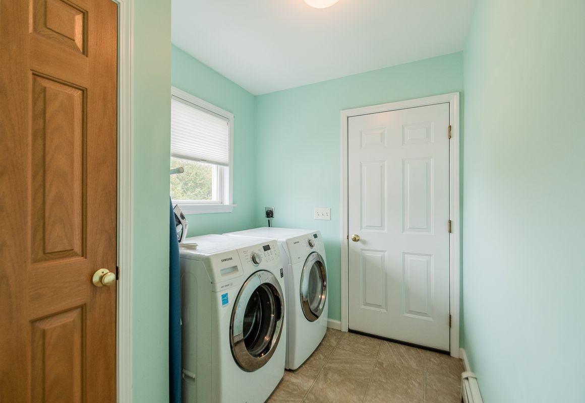 4 Sunrise Ave - Photo 5 of 22
