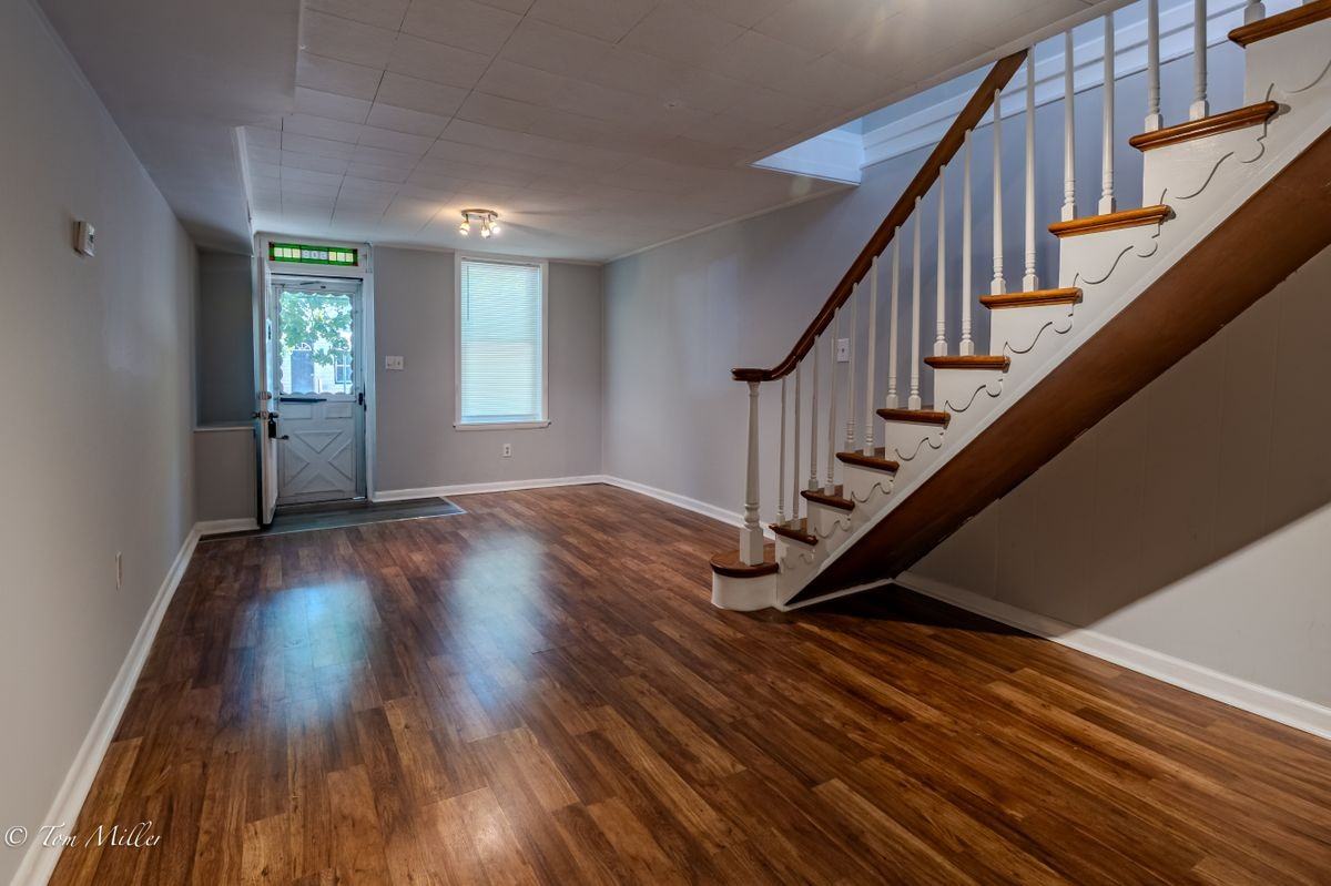 608 S Milton Ave - Photo 3 of 9