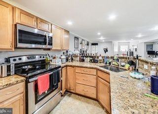 38 Q St Ne ##B - Photo 5 of 13