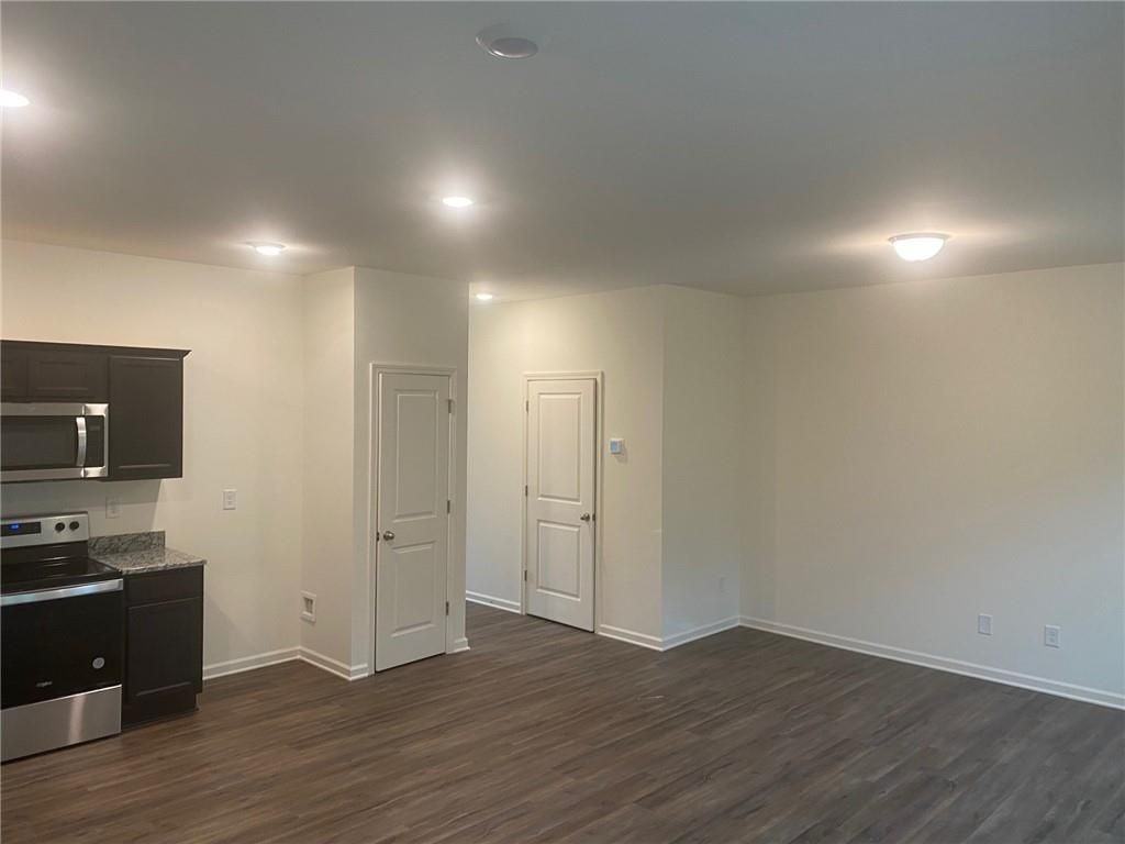 1117 Union Pacific Way - Photo 4 of 16