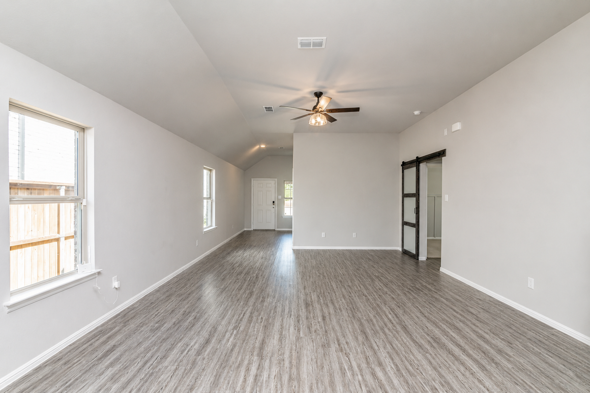 3344 Duncan Way - Photo 4 of 25