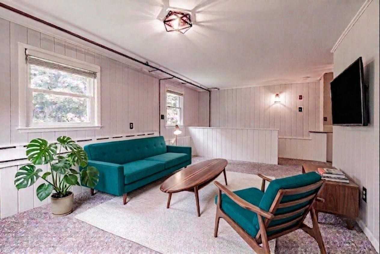 54 Bartley Ave - Photo 7 of 25