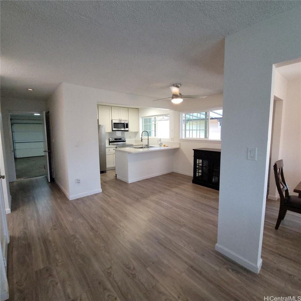 94-1195 Nanilihilihi St - Photo 2 of 15