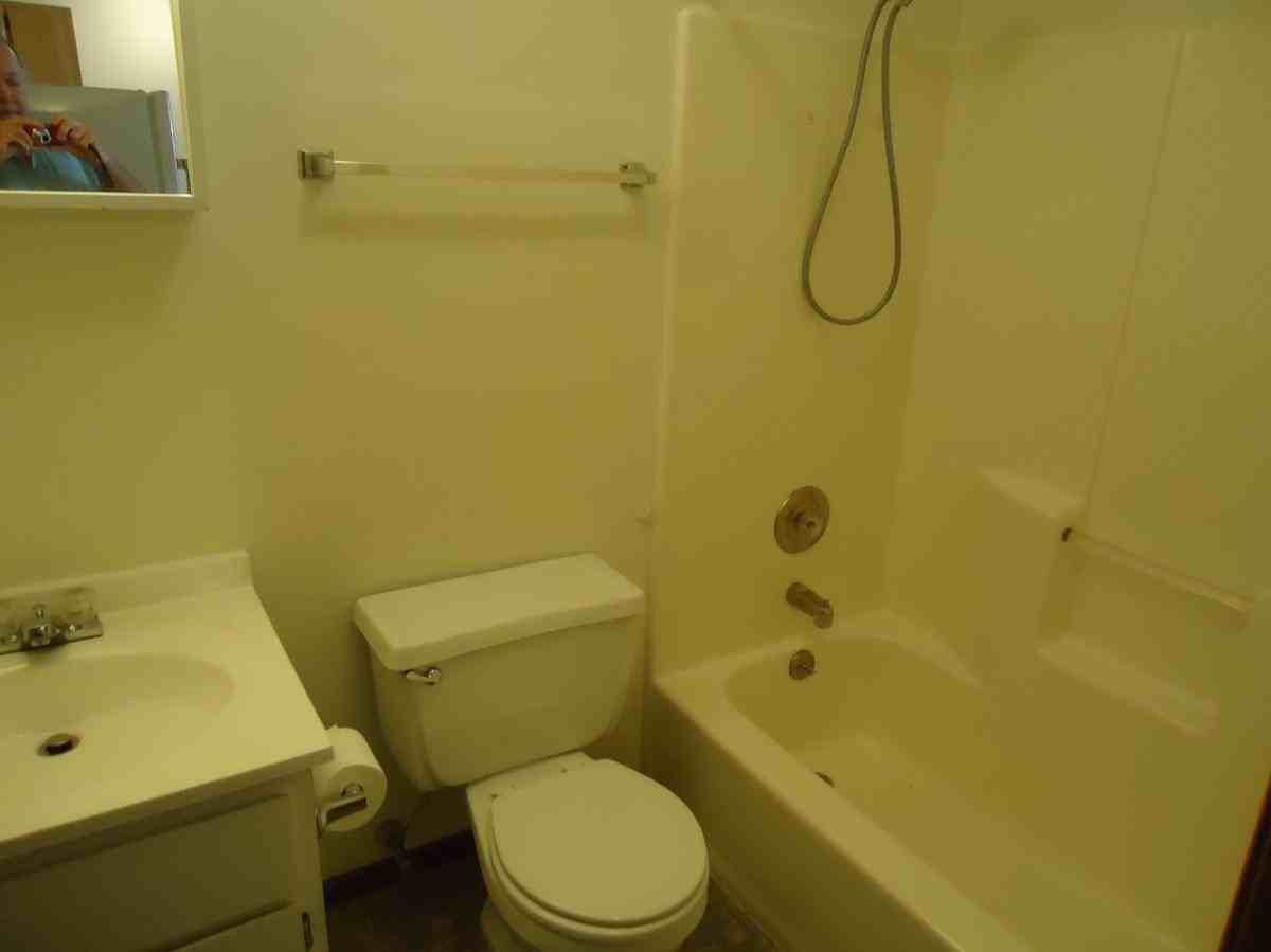 1220 Saline Rd #5 - Photo 7 of 8