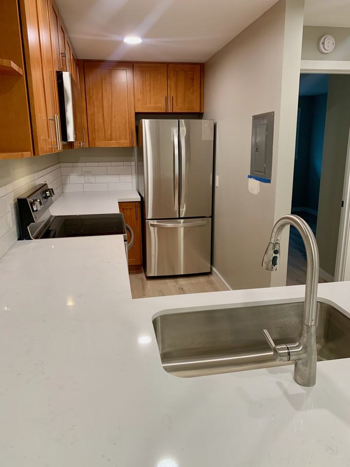 7010 California Ave Sw #5 - Photo 3 of 19
