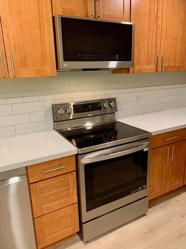 7010 California Ave Sw #5 - Photo 6 of 19