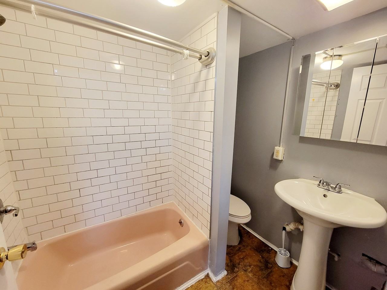 414 E Main St #414B - Photo 2 of 6