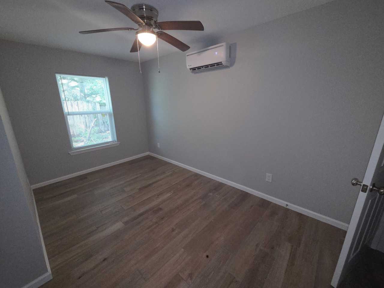 640 Roosevelt Dr #B - Photo 4 of 8