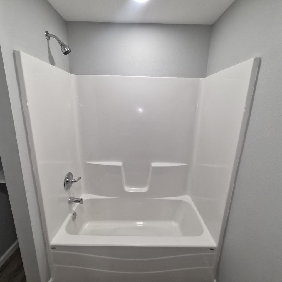 640 Roosevelt Dr #B - Photo 5 of 8