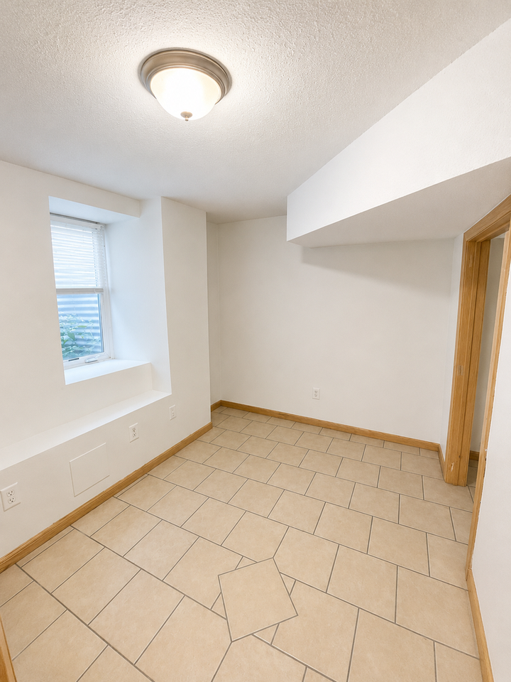 1231-8TH - Photo 5 of 15