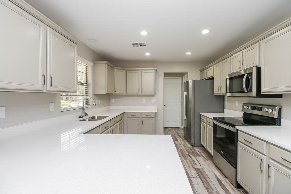 3348 E Franklin Ave - Photo 7 of 17