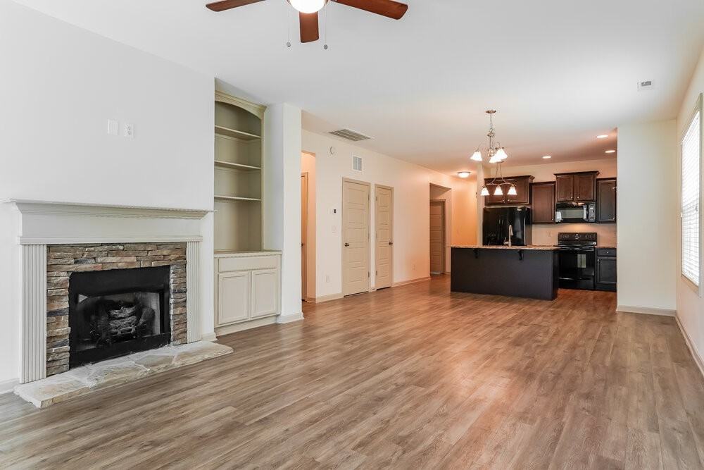 59 Golden Gate Pkwy - Photo 3 of 16