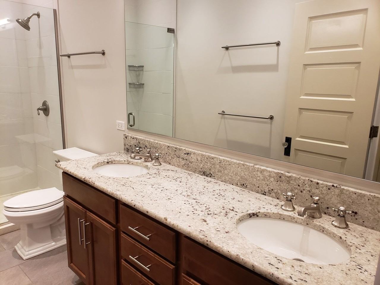 4351 N Hermitage Ave #2N - Photo 3 of 10