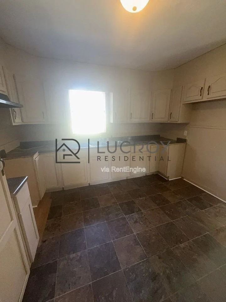 316 Woody Dr - Photo 5 of 13