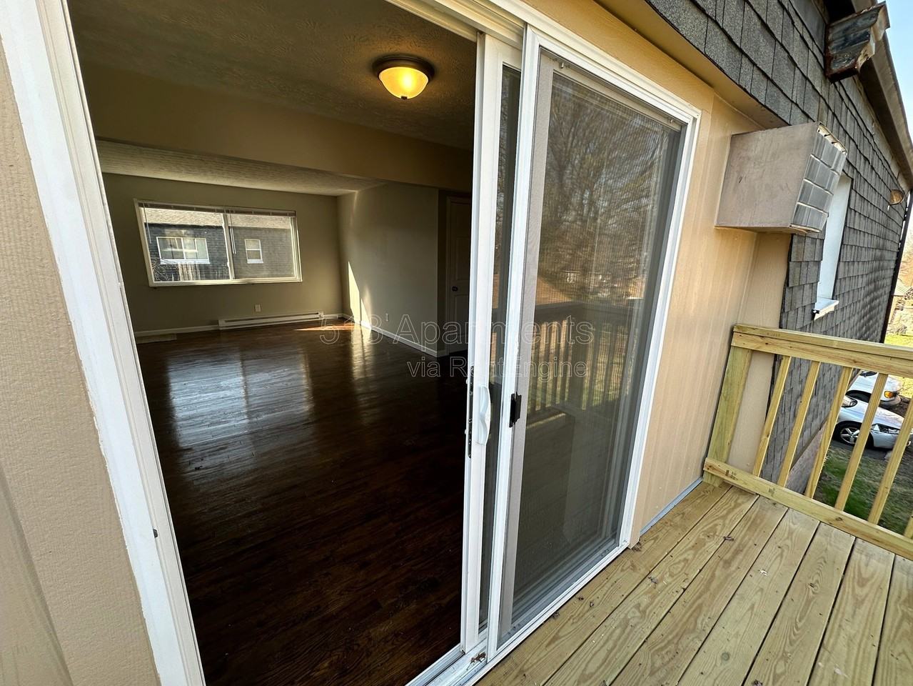 6219 Graceland Ave #4 - Photo 4 of 6
