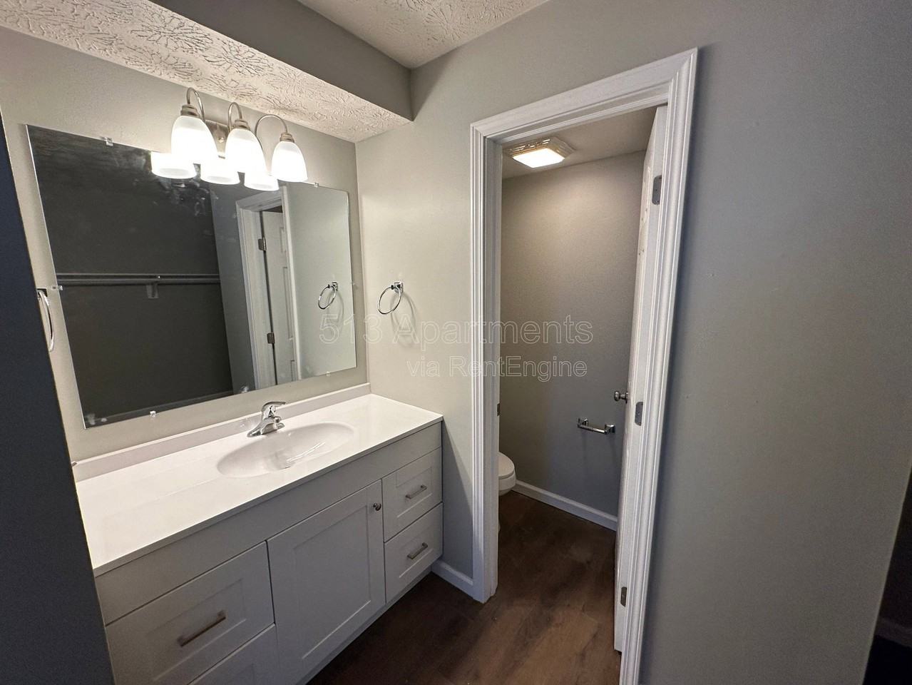 6219 Graceland Ave #4 - Photo 5 of 6