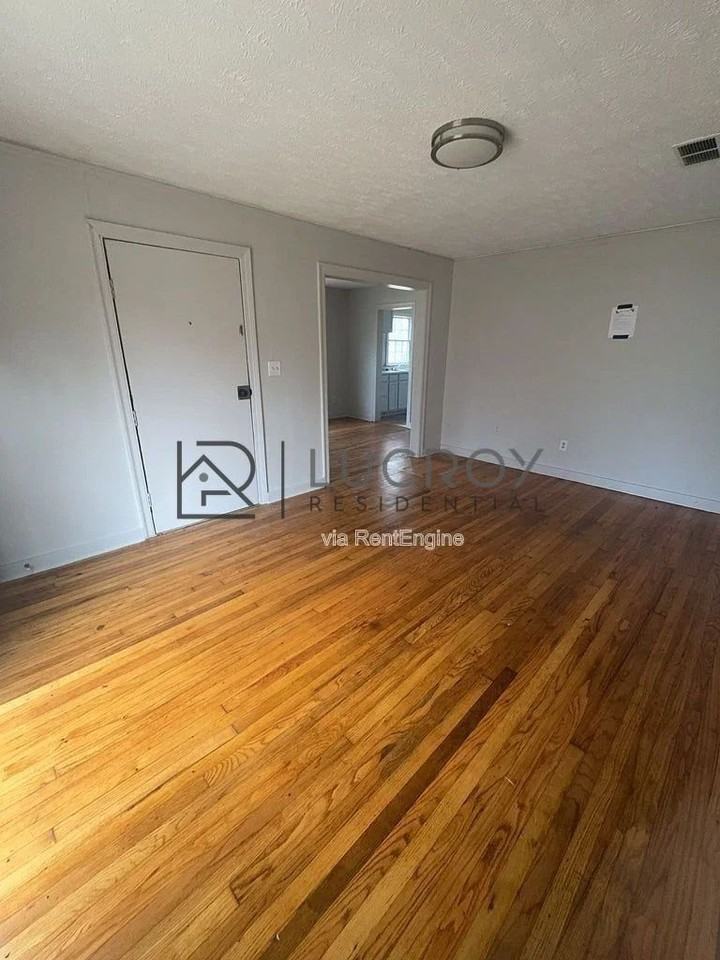 4426 Desoto St - Photo 3 of 19