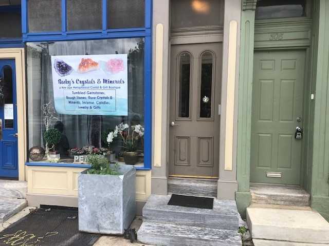 310 E Girard Ave #1 - Photo 3 of 9