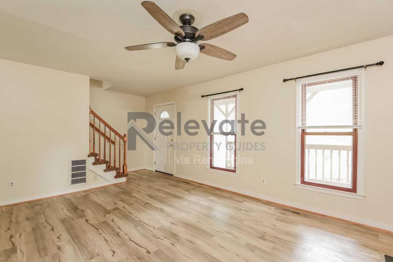 1031 Huntersdell Ter - Photo 4 of 20