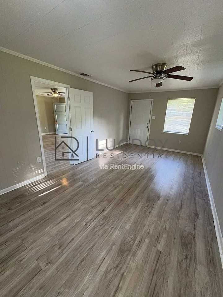 508 Benning Rd - Photo 4 of 16