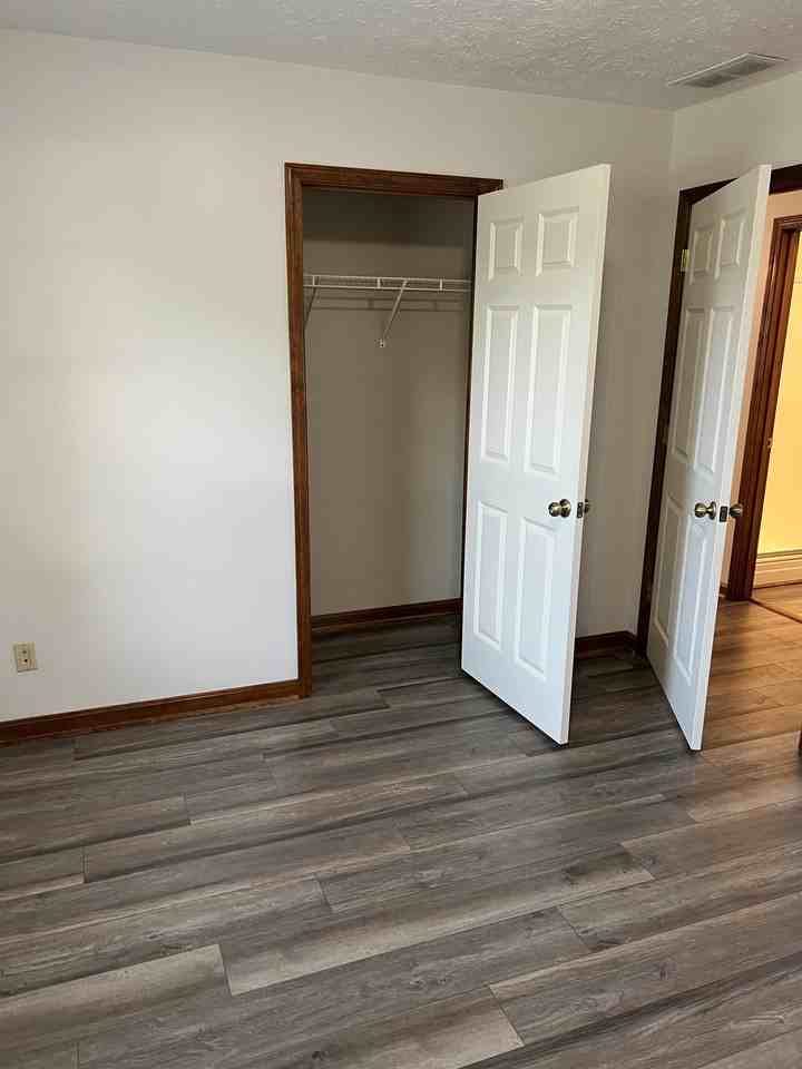 510 E Elm St #1 - Photo 5 of 14
