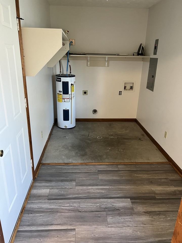 510 E Elm St #1 - Photo 7 of 14