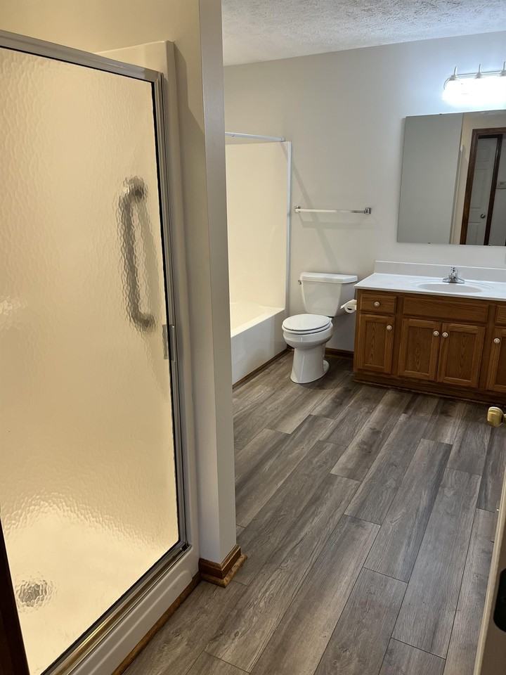 510 E Elm St #1 - Photo 6 of 14