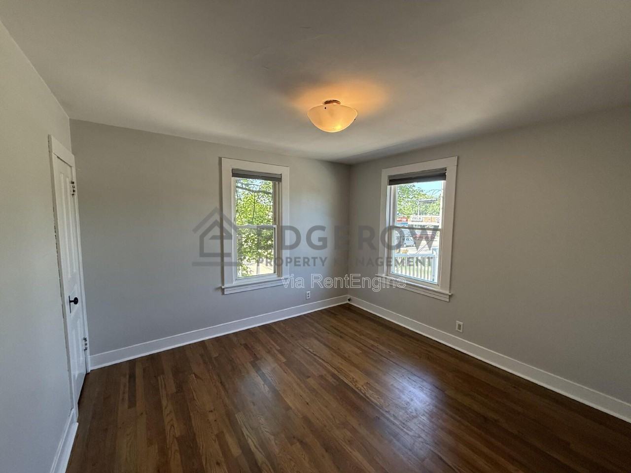 38 W Washington Ave - Photo 5 of 11