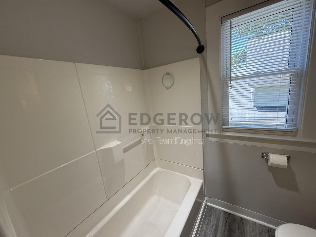38 W Washington Ave - Photo 7 of 11
