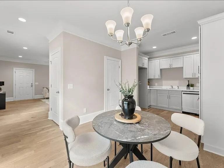 498 Washington St Nw #498 - Photo 2 of 9