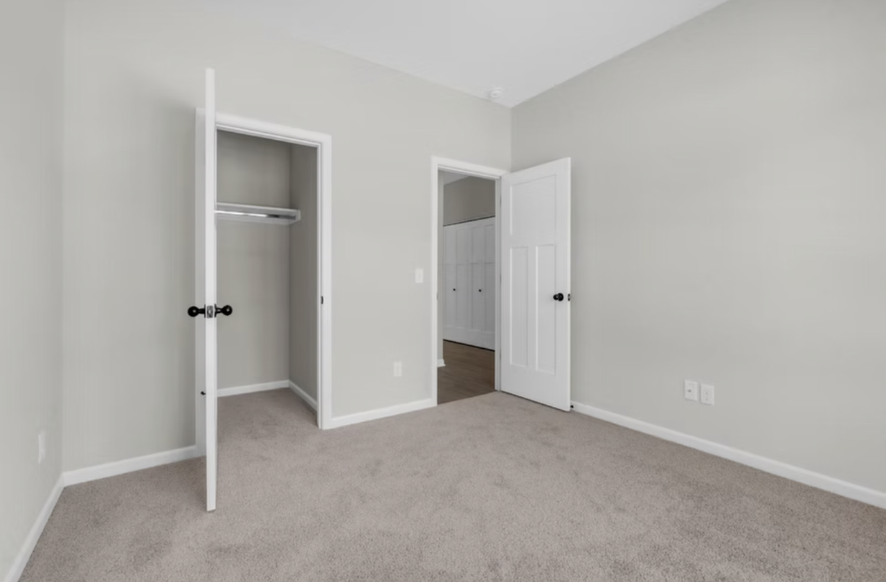 1936 Deerfield Ln - Photo 6 of 21