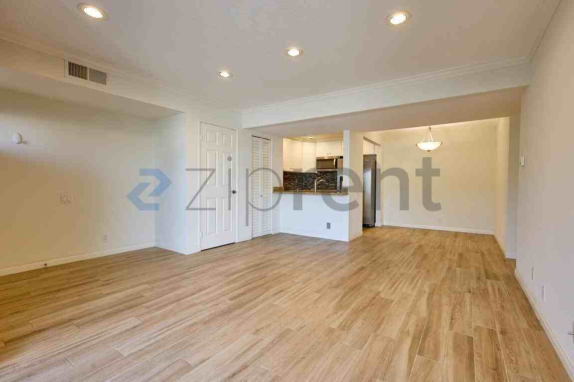 25761 Le Parc #87 - Photo 2 of 19