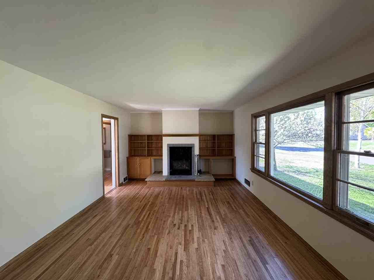 7305 3rd Ave S - Photo 6 of 40