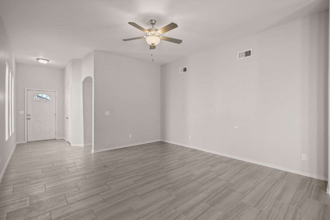 629 Cedarwood Ave - Photo 7 of 33
