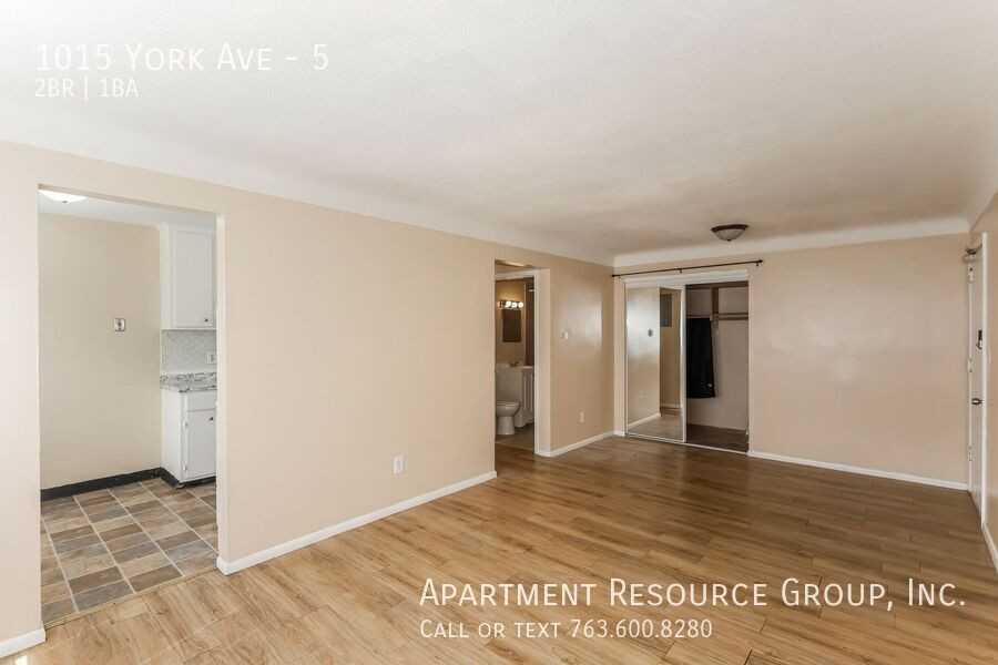 1015 York Ave #5 - Photo 2 of 22
