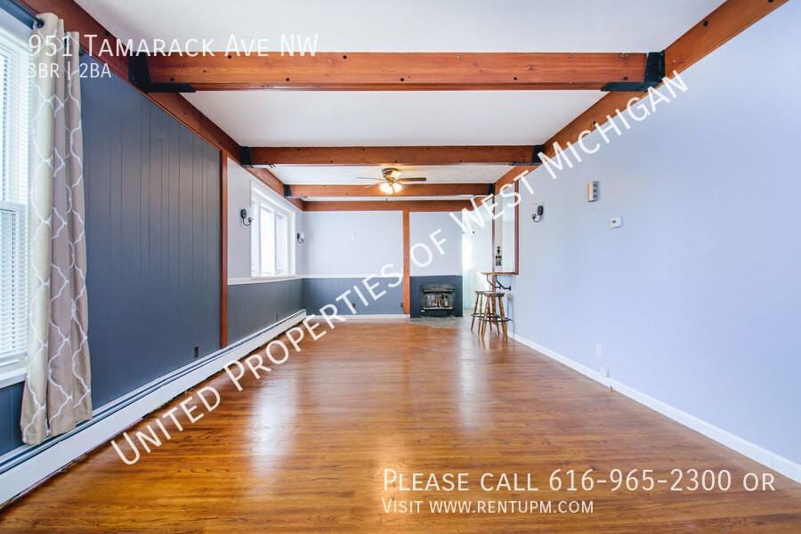 951 Tamarack Ave Nw - Photo 5 of 20