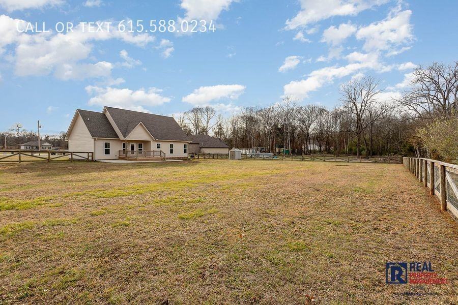 1318 Summer Station Dr - Photo 2 of 30