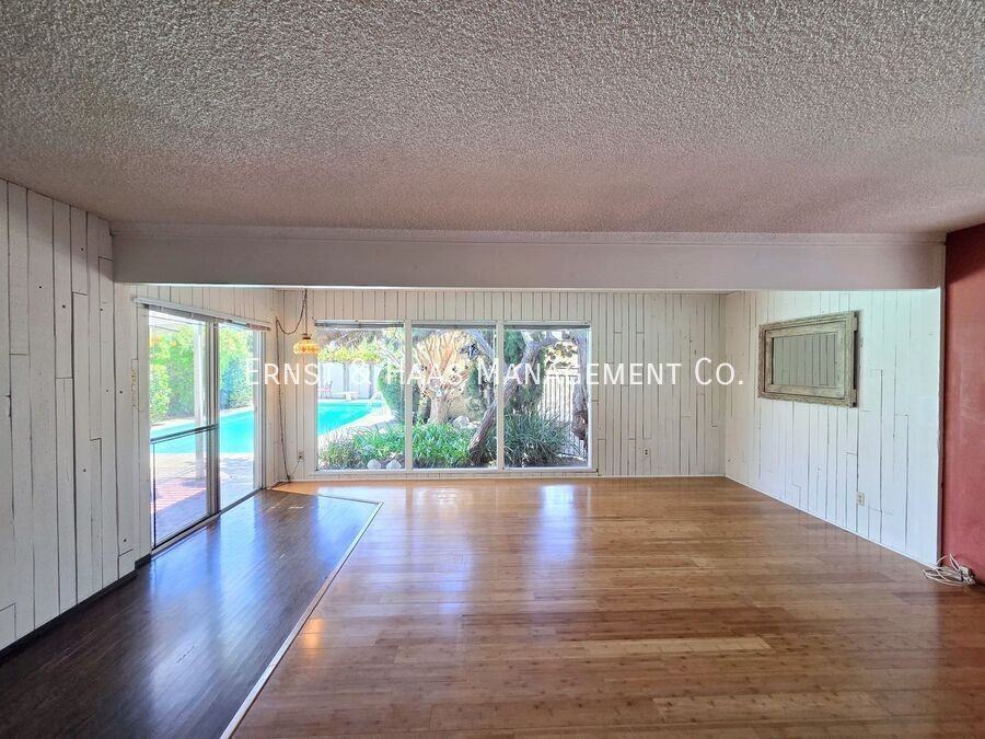 2080 Senasac Ave - Photo 5 of 32