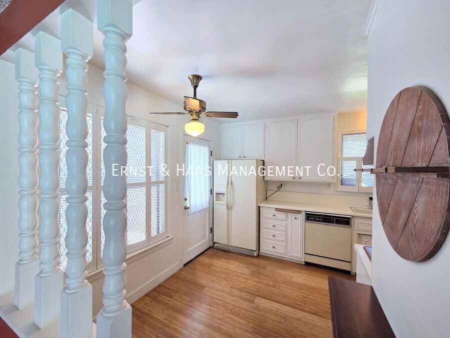 2080 Senasac Ave - Photo 7 of 32