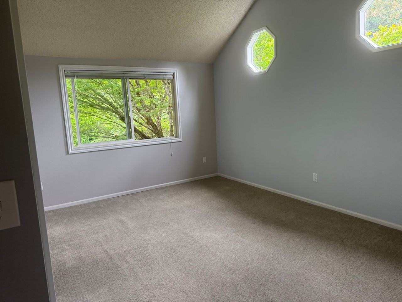 10620 Ne 125th Pl - Photo 4 of 28