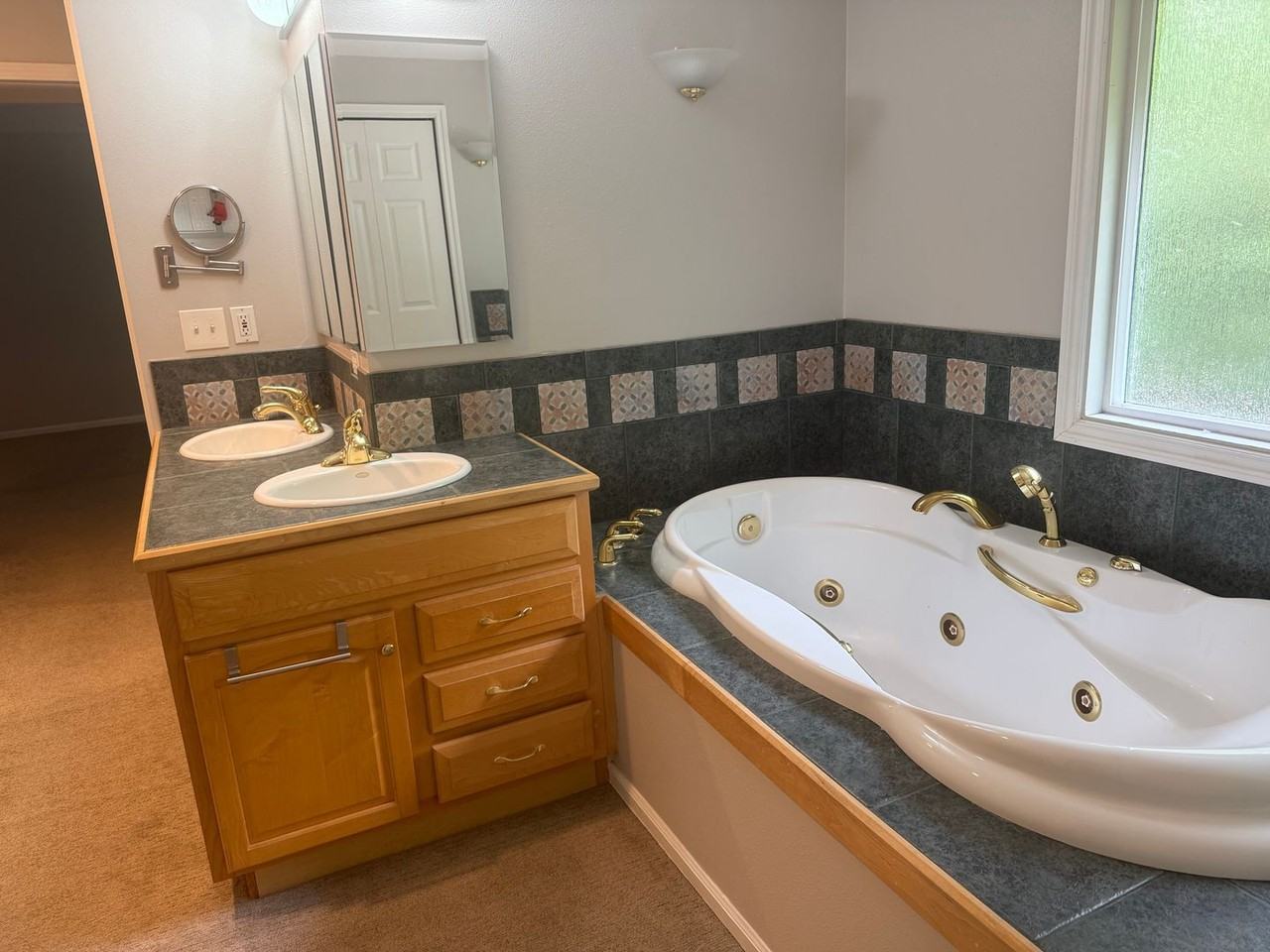 10620 Ne 125th Pl - Photo 5 of 28