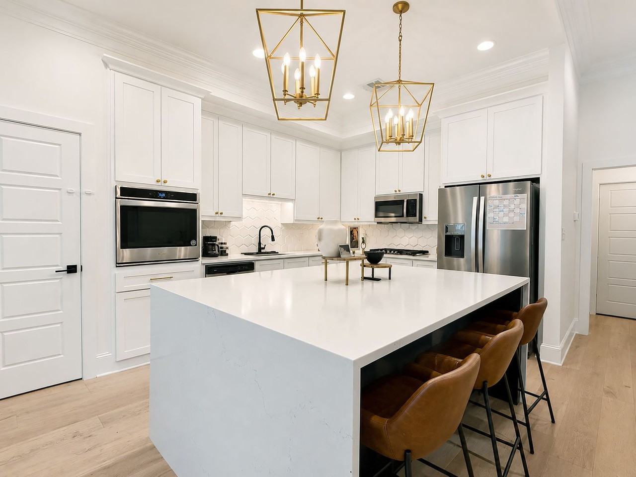 6650 Roux Dr - Photo 5 of 22