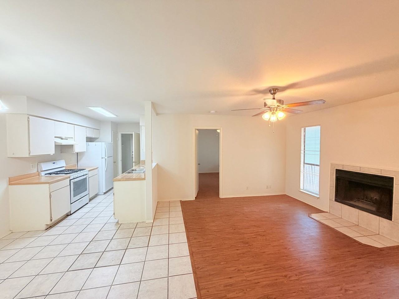 405 Parkhill Cv - Photo 4 of 31
