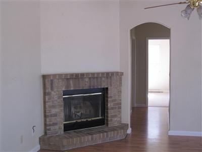 589 Alden Way - Photo 4 of 39