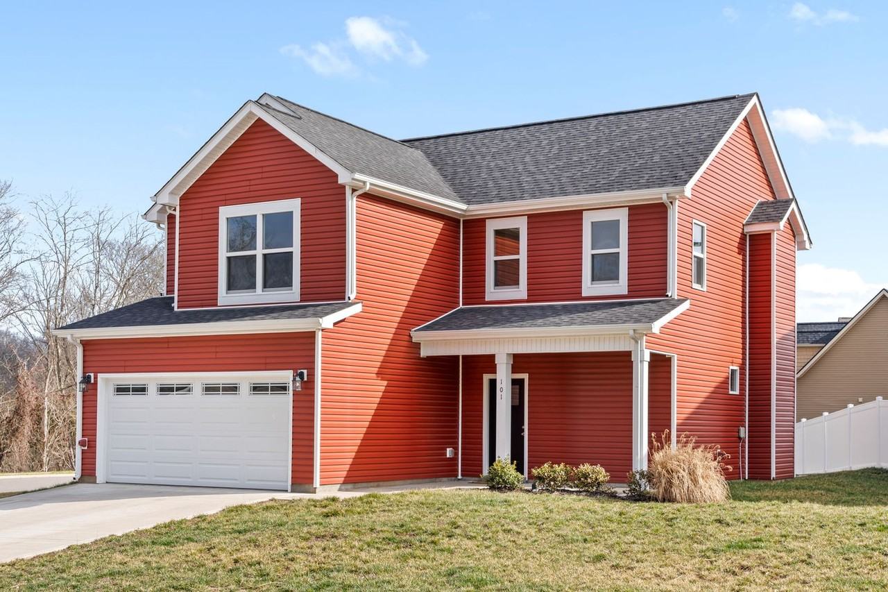 101 Lucerne Ln - Photo 3 of 30