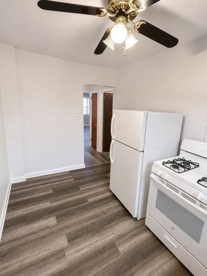 106 Chester Ave - Photo 5 of 9