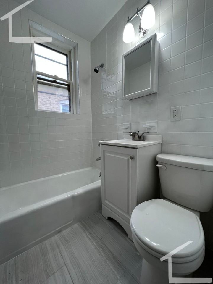 43 Hooker St - Photo 2 of 10