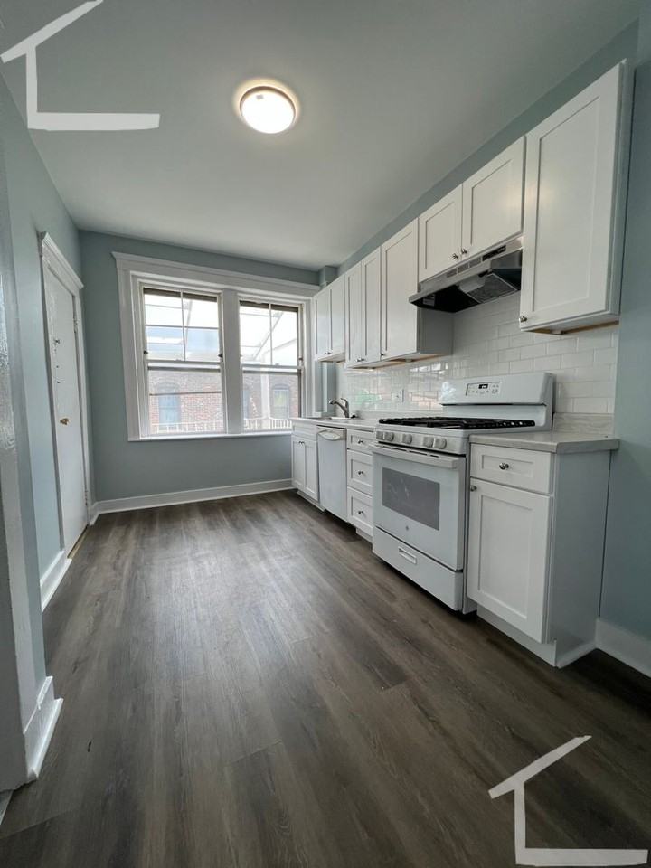 43 Hooker St - Photo 4 of 10