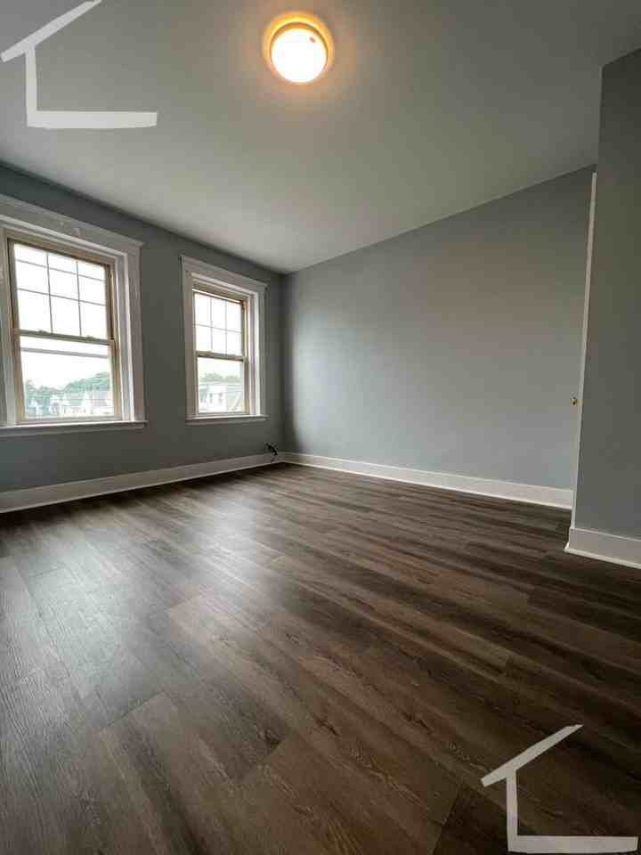 43 Hooker St - Photo 7 of 10