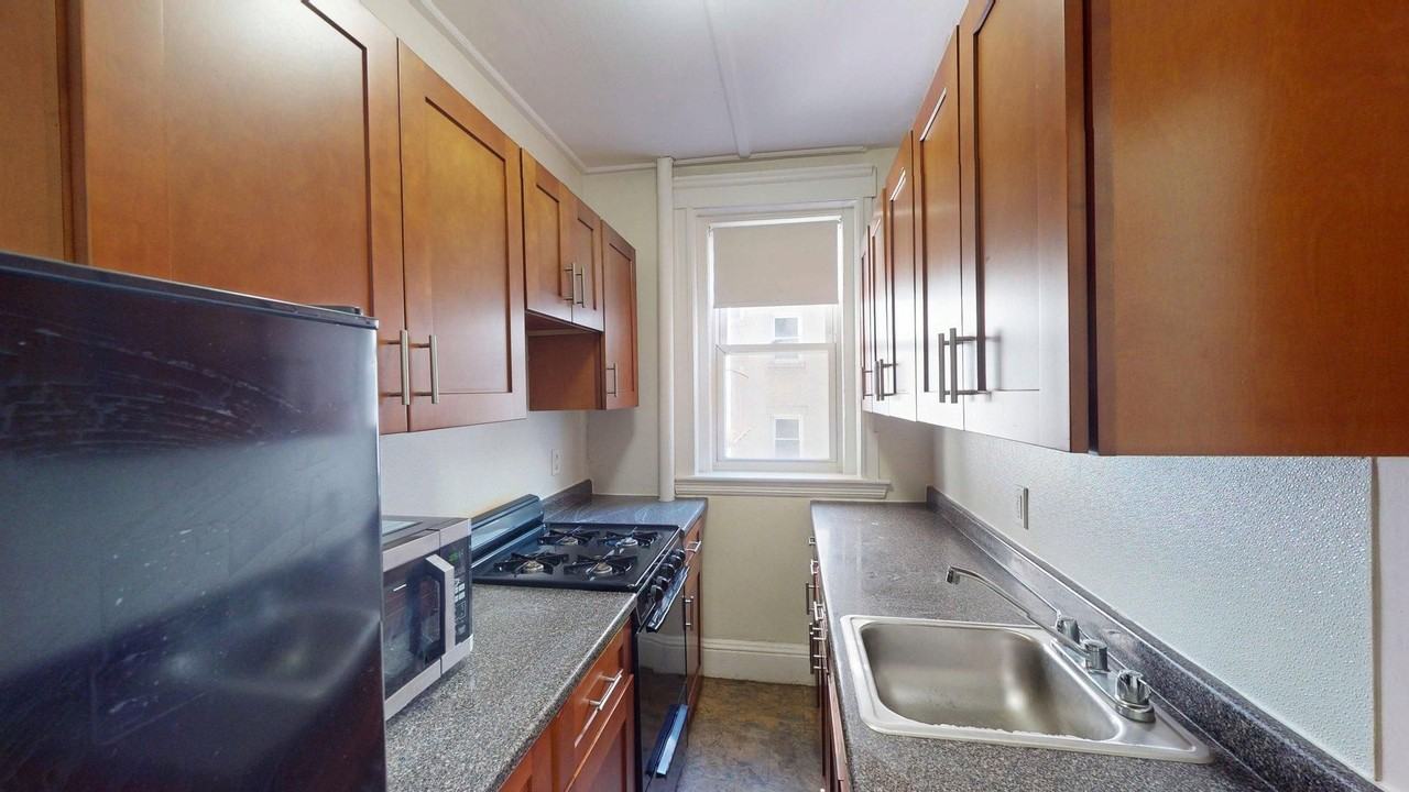 1179 Boylston St - Photo 2 of 13